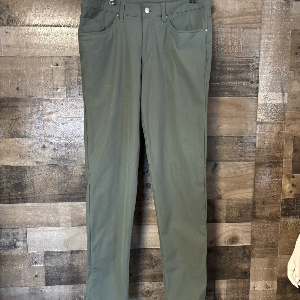 lululemon athletica Olive Green Men's ABC Pants Size 32